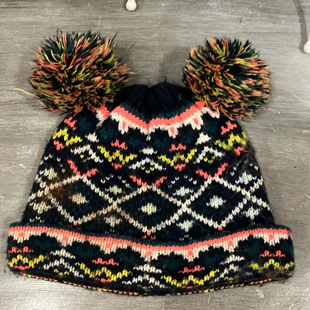 Old Navy Kids Pom Pom Winter Hat L-XL